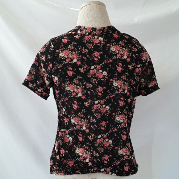 Flowery Blouse - Picture 3 of 4